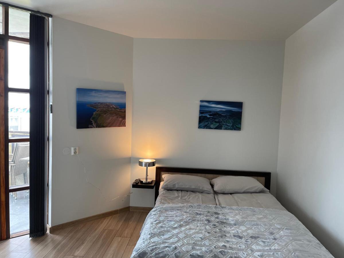 Helgrindur Guesthouse Грундарфьордур Экстерьер фото