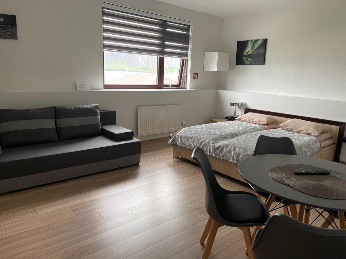 Helgrindur Guesthouse Грундарфьордур Экстерьер фото