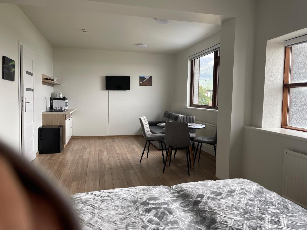 Helgrindur Guesthouse Грундарфьордур Экстерьер фото